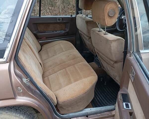 Коричневый Мазда 929, объемом двигателя 2 л и пробегом 290 тыс. км за 1300 $, фото 5 на Automoto.ua