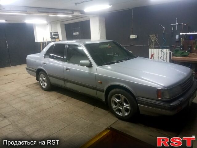 Мазда 929, объемом двигателя 2.2 л и пробегом 294 тыс. км за 1000 $, фото 3 на Automoto.ua