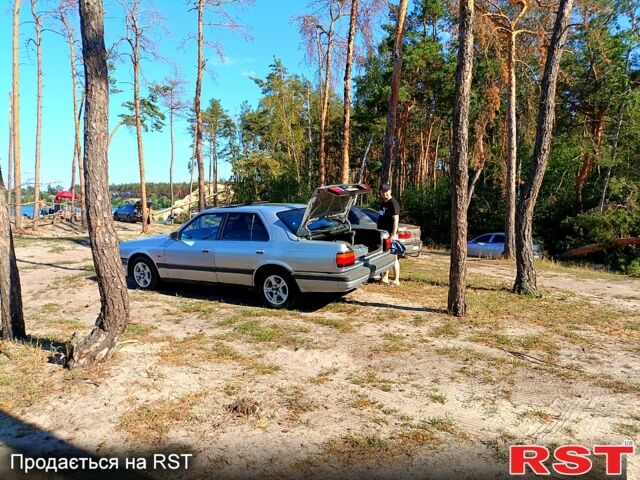 Мазда 929, объемом двигателя 2.2 л и пробегом 294 тыс. км за 1000 $, фото 1 на Automoto.ua