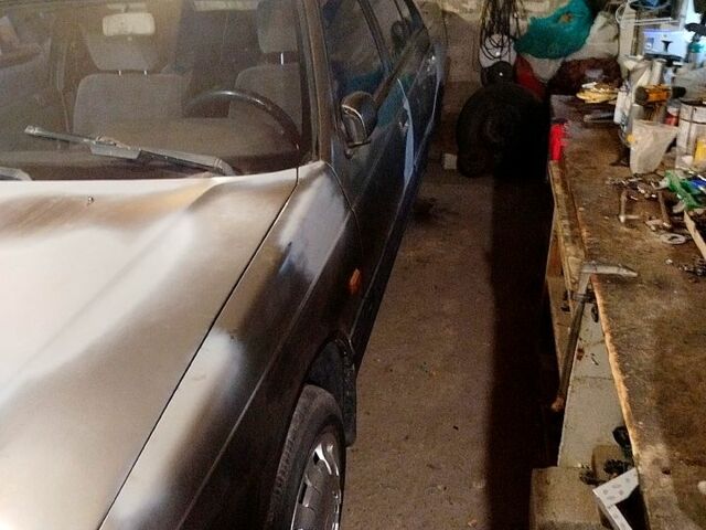 Мазда 929, об'ємом двигуна 2.2 л та пробігом 0 тис. км за 1500 $, фото 3 на Automoto.ua