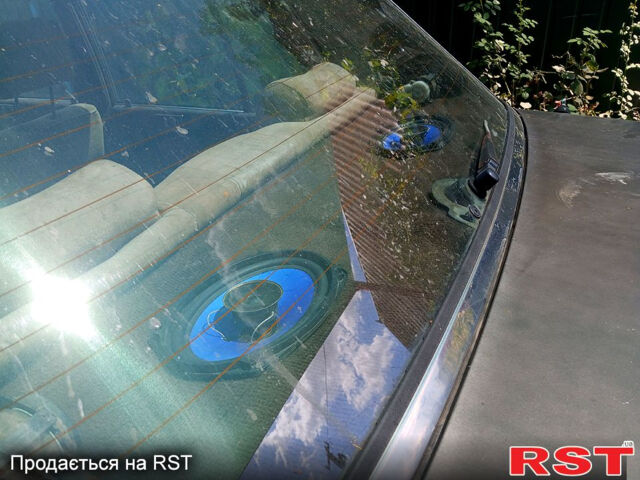 Серый Мазда 929, объемом двигателя 2 л и пробегом 300 тыс. км за 1250 $, фото 5 на Automoto.ua