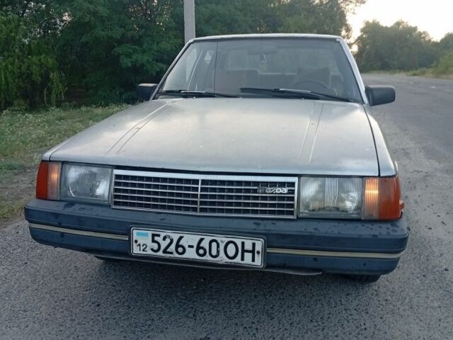 Сірий Мазда 929, об'ємом двигуна 2 л та пробігом 289 тис. км за 563 $, фото 3 на Automoto.ua