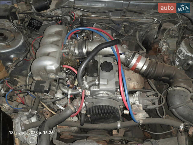 Сірий Мазда 929, об'ємом двигуна 2.2 л та пробігом 597 тис. км за 1000 $, фото 1 на Automoto.ua