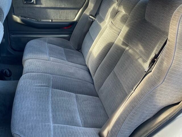 Серый Мазда 929, объемом двигателя 2.2 л и пробегом 283 тыс. км за 834 $, фото 1 на Automoto.ua