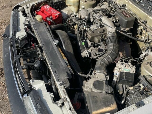 Серый Мазда 929, объемом двигателя 2.2 л и пробегом 283 тыс. км за 834 $, фото 4 на Automoto.ua