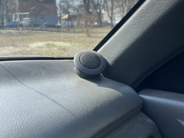 Серый Мазда 929, объемом двигателя 2.2 л и пробегом 283 тыс. км за 834 $, фото 11 на Automoto.ua