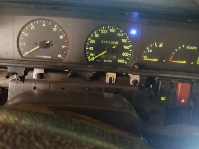 Серый Мазда 929, объемом двигателя 2 л и пробегом 10 тыс. км за 1300 $, фото 6 на Automoto.ua