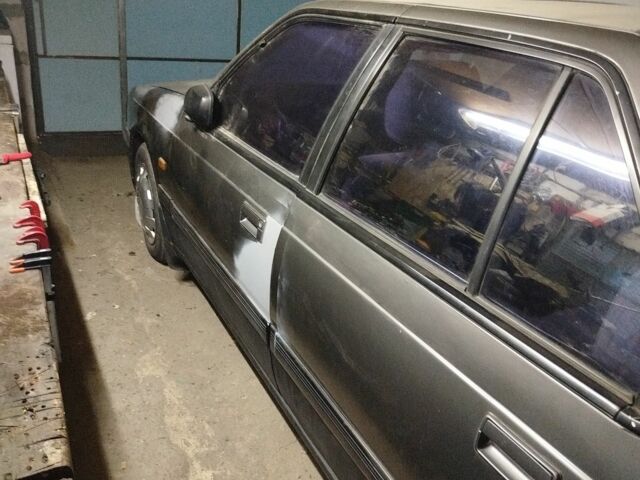 Серый Мазда 929, объемом двигателя 2 л и пробегом 10 тыс. км за 1300 $, фото 1 на Automoto.ua