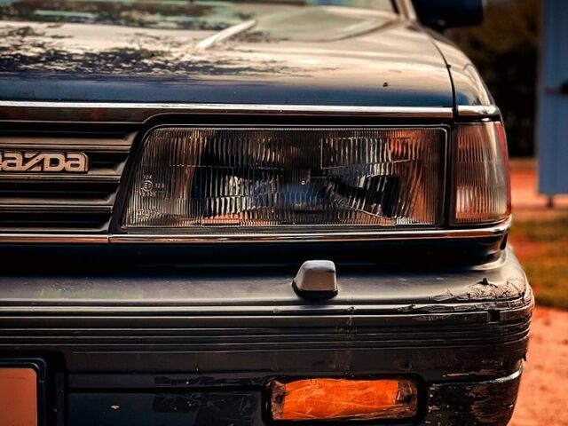 Синий Мазда 929, объемом двигателя 2.2 л и пробегом 0 тыс. км за 500 $, фото 6 на Automoto.ua