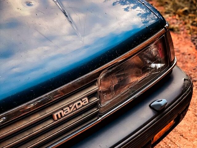 Синий Мазда 929, объемом двигателя 2.2 л и пробегом 0 тыс. км за 500 $, фото 4 на Automoto.ua