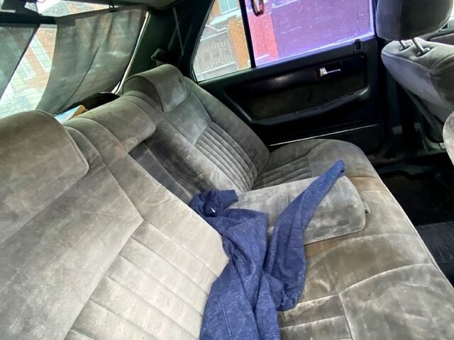 Зеленый Мазда 929, объемом двигателя 2.2 л и пробегом 0 тыс. км за 600 $, фото 6 на Automoto.ua