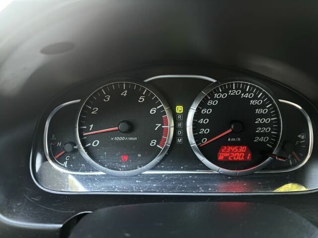 Серый Мазда Атенза, объемом двигателя 2 л и пробегом 235 тыс. км за 2500 $, фото 7 на Automoto.ua