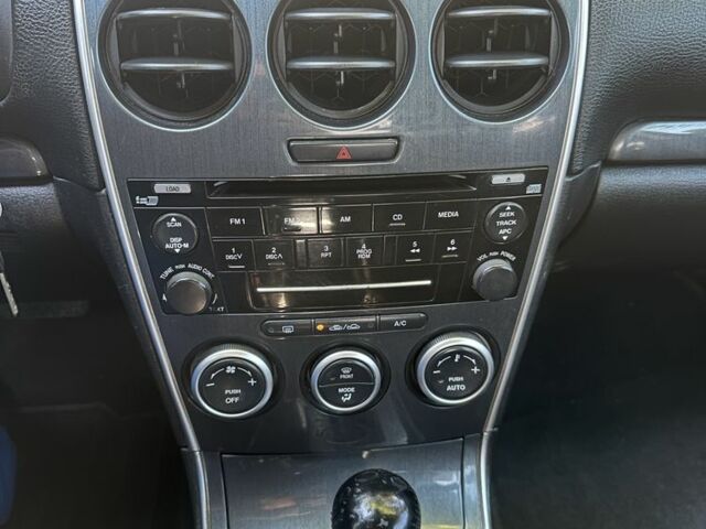 Серый Мазда Атенза, объемом двигателя 2 л и пробегом 235 тыс. км за 2500 $, фото 6 на Automoto.ua