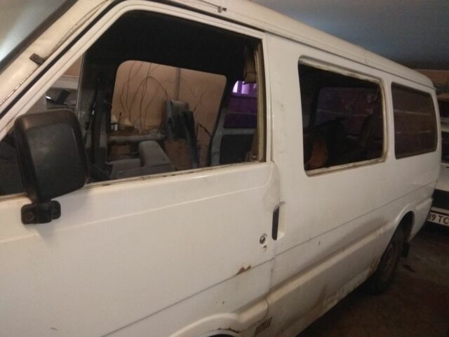 Білий Мазда B-series, об'ємом двигуна 2 л та пробігом 100 тис. км за 716 $, фото 1 на Automoto.ua