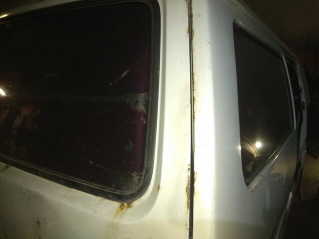 Білий Мазда B-series, об'ємом двигуна 2 л та пробігом 100 тис. км за 716 $, фото 2 на Automoto.ua