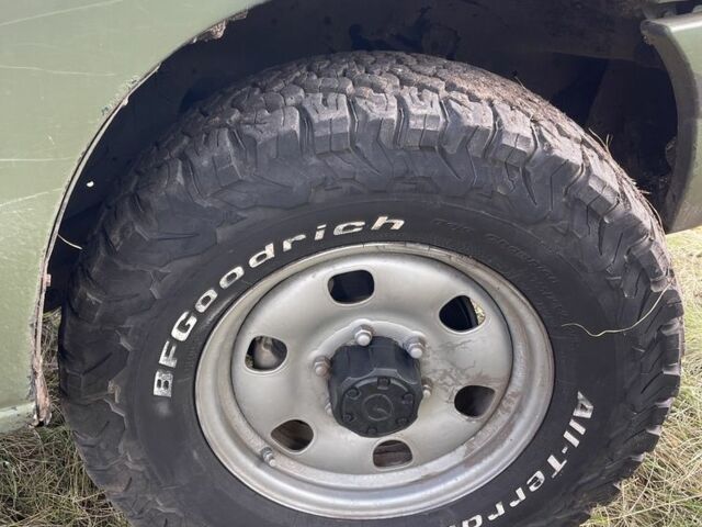 Зеленый Мазда Б серия, объемом двигателя 2.5 л и пробегом 176 тыс. км за 3862 $, фото 2 на Automoto.ua