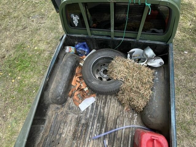 Зеленый Мазда Б серия, объемом двигателя 2.5 л и пробегом 176 тыс. км за 3862 $, фото 7 на Automoto.ua