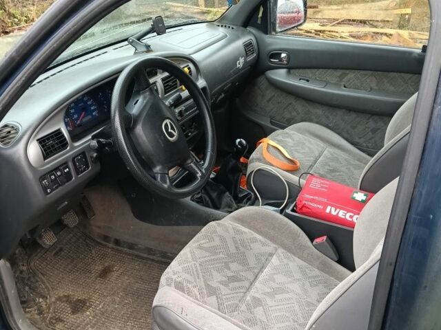 Зеленый Мазда Б серия, объемом двигателя 0 л и пробегом 180 тыс. км за 4100 $, фото 4 на Automoto.ua