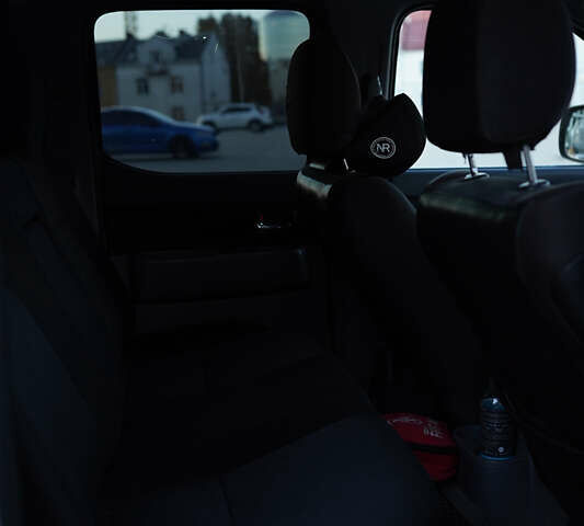 Мазда BT-50, об'ємом двигуна 2.5 л та пробігом 337 тис. км за 9999 $, фото 6 на Automoto.ua