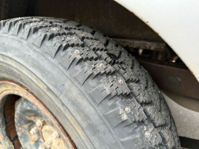 Сірий Мазда BT-50, об'ємом двигуна 2.5 л та пробігом 240 тис. км за 2900 $, фото 14 на Automoto.ua