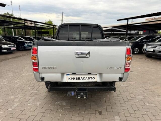 Серый Мазда БТ-50, объемом двигателя 2.5 л и пробегом 143 тыс. км за 11500 $, фото 3 на Automoto.ua