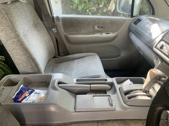 Серый Мазда Бонго, объемом двигателя 2 л и пробегом 300 тыс. км за 2999 $, фото 7 на Automoto.ua