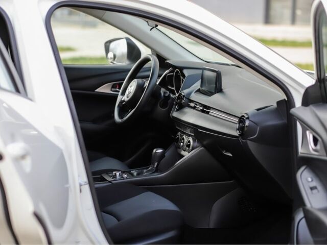 Белый Мазда СХ-3, объемом двигателя 2 л и пробегом 71 тыс. км за 15800 $, фото 5 на Automoto.ua