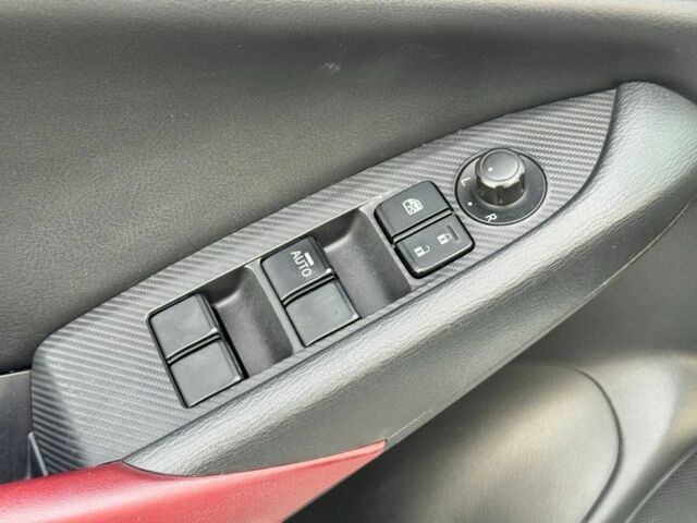 Білий Мазда СХ-3, об'ємом двигуна 2 л та пробігом 147 тис. км за 13000 $, фото 5 на Automoto.ua