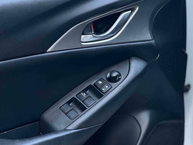 Белый Мазда СХ-3, объемом двигателя 2 л и пробегом 103 тыс. км за 13300 $, фото 8 на Automoto.ua