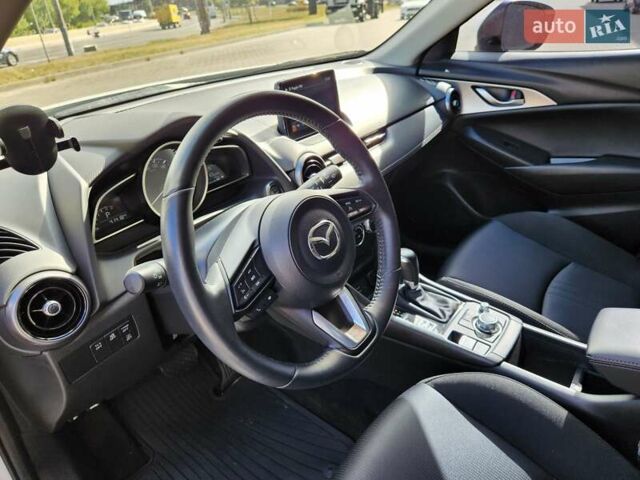 Белый Мазда СХ-3, объемом двигателя 2 л и пробегом 41 тыс. км за 19999 $, фото 4 на Automoto.ua