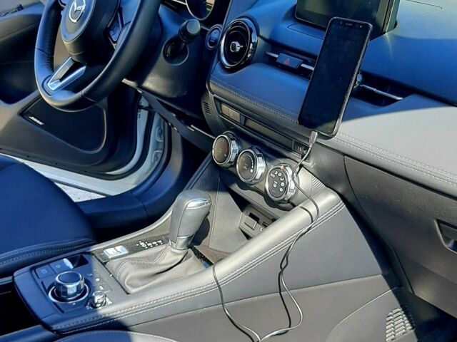 Белый Мазда СХ-3, объемом двигателя 2 л и пробегом 28 тыс. км за 16300 $, фото 6 на Automoto.ua