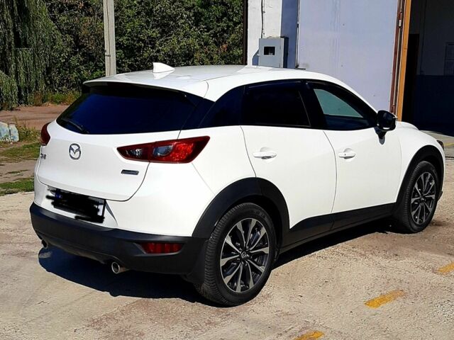 Белый Мазда СХ-3, объемом двигателя 2 л и пробегом 28 тыс. км за 16300 $, фото 1 на Automoto.ua