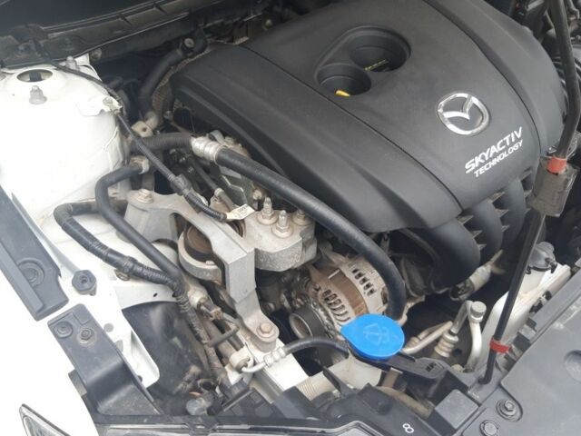Белый Мазда СХ-3, объемом двигателя 2 л и пробегом 28 тыс. км за 16300 $, фото 10 на Automoto.ua