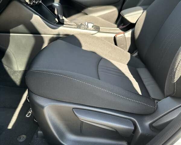 Білий Мазда СХ-3, об'ємом двигуна 2 л та пробігом 52 тис. км за 17700 $, фото 22 на Automoto.ua