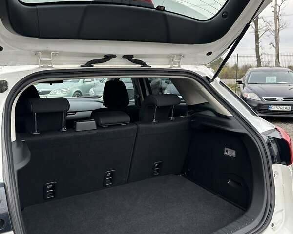 Белый Мазда СХ-3, объемом двигателя 2 л и пробегом 52 тыс. км за 16999 $, фото 14 на Automoto.ua