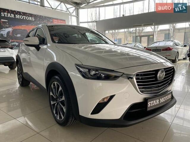 Белый Мазда СХ-3, объемом двигателя 1.5 л и пробегом 11 тыс. км за 24300 $, фото 4 на Automoto.ua
