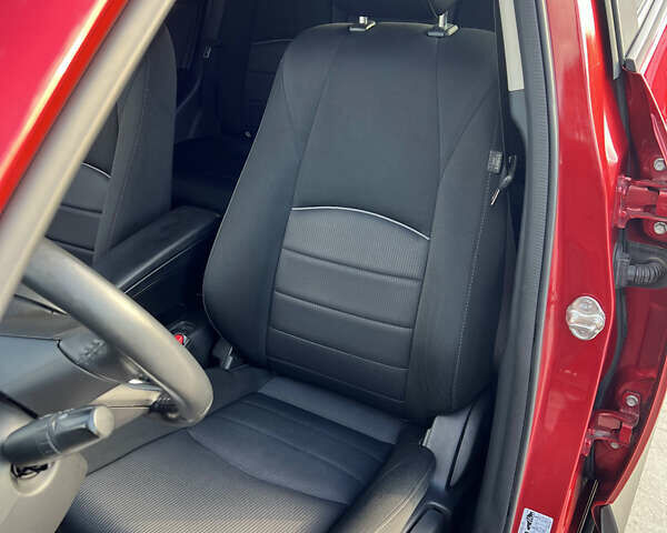 Мазда СХ-3 2018 у Києві на Automoto.ua Червоний Мазда СХ-3, об'ємом двигуна 2 л та пробігом 74 тис. км за 18000 $, фото 6 на Automoto.ua