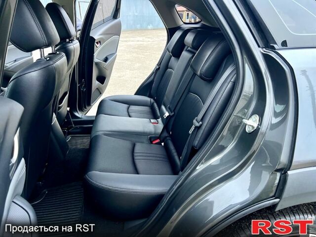 Мазда СХ-3, объемом двигателя 2 л и пробегом 122 тыс. км за 12800 $, фото 10 на Automoto.ua