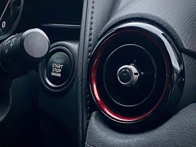 Серый Мазда СХ-3, объемом двигателя 2 л и пробегом 41 тыс. км за 15700 $, фото 12 на Automoto.ua