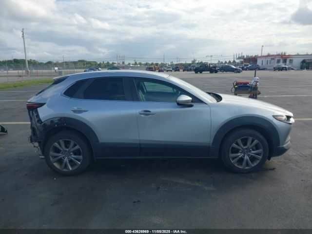 Сірий Мазда СХ-3, об'ємом двигуна 2.5 л та пробігом 98 тис. км за 4500 $, фото 13 на Automoto.ua