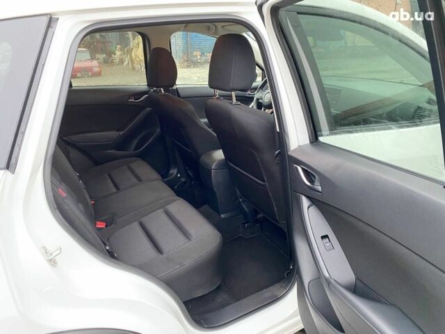 Белый Мазда СХ-5, объемом двигателя 2.2 л и пробегом 210 тыс. км за 12800 $, фото 2 на Automoto.ua