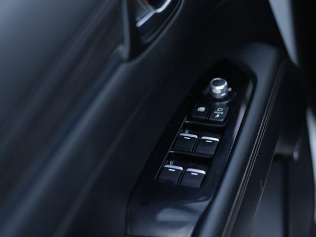 Белый Мазда СХ-5, объемом двигателя 2.2 л и пробегом 210 тыс. км за 17800 $, фото 6 на Automoto.ua