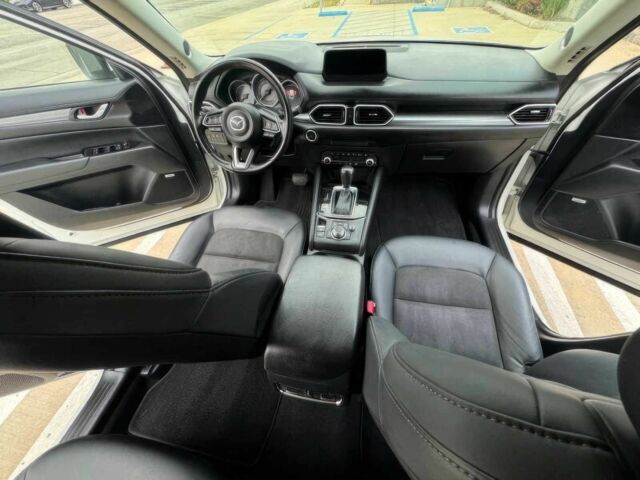 Мазда СХ-5 2020 в Днепре (Днепропетровске) на Automoto.ua Белый Мазда СХ-5, объемом двигателя 2.5 л и пробегом 49 тыс. км за 16000 $, фото 5 на Automoto.ua