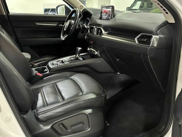 Белый Мазда СХ-5, объемом двигателя 2 л и пробегом 58 тыс. км за 29984 $, фото 8 на Automoto.ua