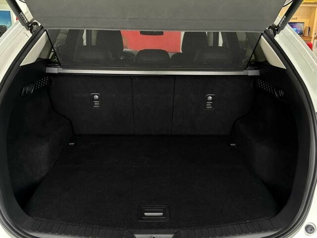 Белый Мазда СХ-5, объемом двигателя 2 л и пробегом 58 тыс. км за 29984 $, фото 22 на Automoto.ua