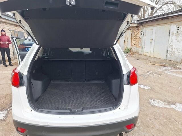 Белый Мазда СХ-5, объемом двигателя 2.2 л и пробегом 220 тыс. км за 11300 $, фото 6 на Automoto.ua