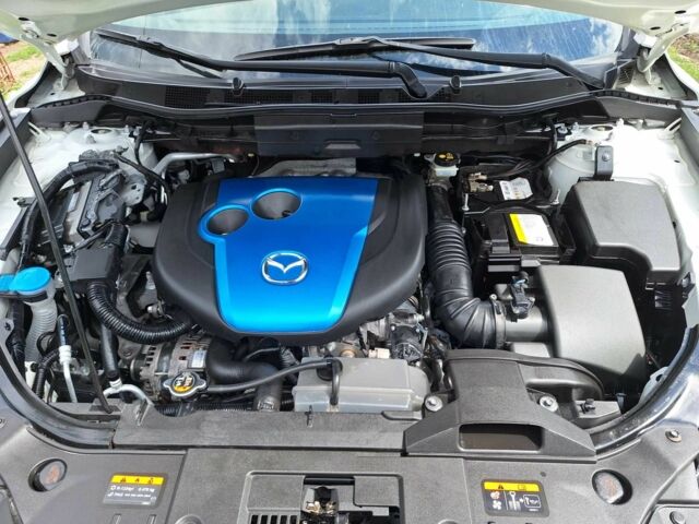 Белый Мазда СХ-5, объемом двигателя 2.2 л и пробегом 220 тыс. км за 11300 $, фото 8 на Automoto.ua