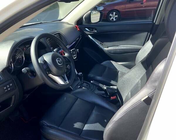 Белый Мазда СХ-5, объемом двигателя 2 л и пробегом 182 тыс. км за 15000 $, фото 11 на Automoto.ua