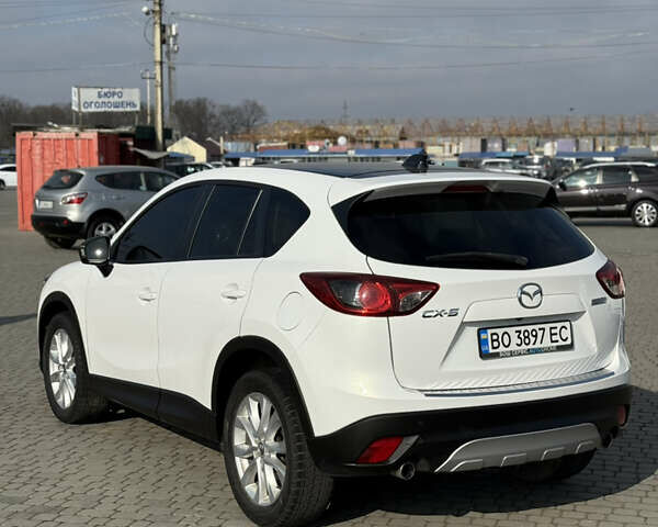 Белый Мазда СХ-5, объемом двигателя 2.19 л и пробегом 210 тыс. км за 12500 $, фото 4 на Automoto.ua