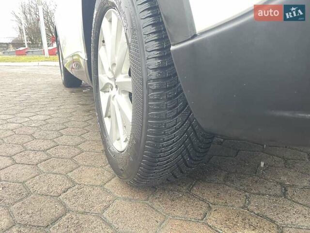 Білий Мазда СХ-5, об'ємом двигуна 2.2 л та пробігом 280 тис. км за 12600 $, фото 7 на Automoto.ua